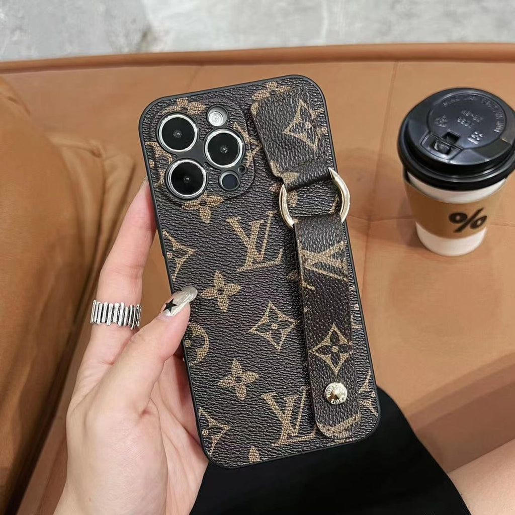 Tunde Store Louis Vuitton Monogram iPhone 15 Case |Timeless Luxury